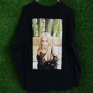 Kylie Jenner Cosmetics Sexy Bra Smoking Phot Shirt